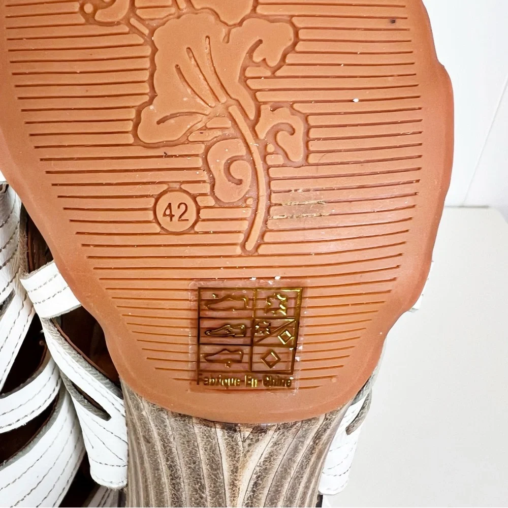 L'Artiste by Spring Step Flourish Laser Cut Wedge Sandal White Leather Boho 42